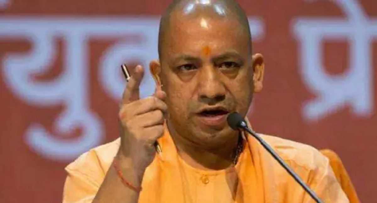 गोरखपुर में लगा योगी का जनता दरबार